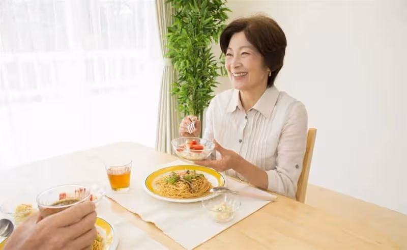 七旬老人兒女雙全,但住過兒媳和女婿家後,才頓悟,餘生最好的歸宿在哪裡