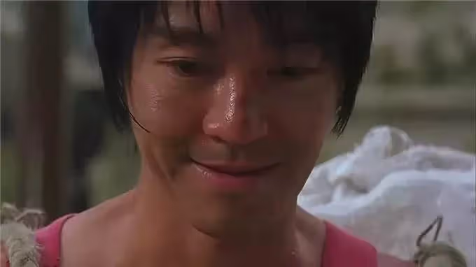 《少林足球》幕後:趙薇被罵,內地禁映,周星馳和投資人打官司!