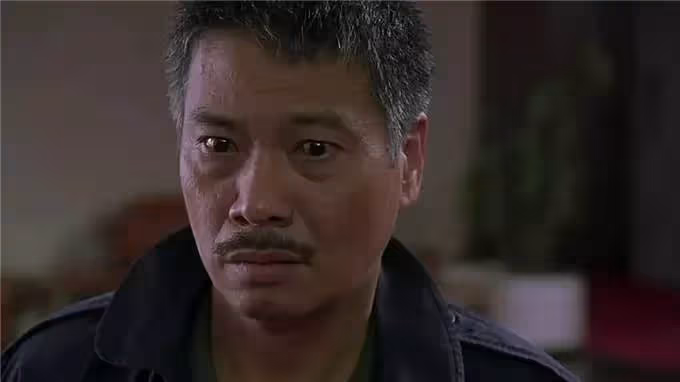 《少林足球》幕後:趙薇被罵,內地禁映,周星馳和投資人打官司!