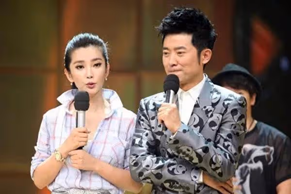 任泉王京花公司被限消,任泉晚節不保?難怪董子健要和孫怡離婚