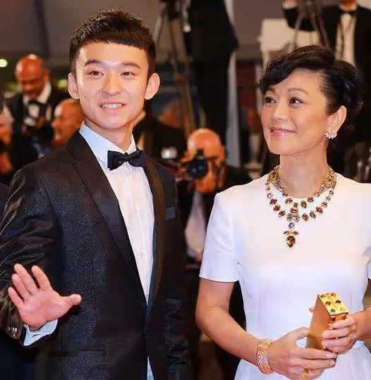 任泉王京花公司被限消,任泉晚節不保?難怪董子健要和孫怡離婚