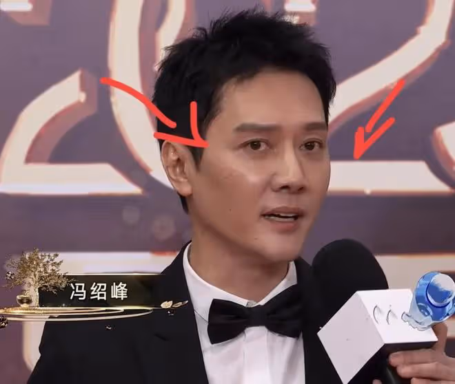 上海這一夜,脫離了濾鏡的內娛男明星們,集體跌落「神壇」
