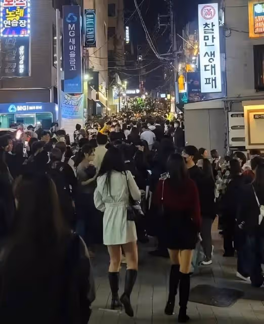 從梨泰院死裡逃生,台灣女星上廁所躲過一劫,20分鐘內慘案發生了