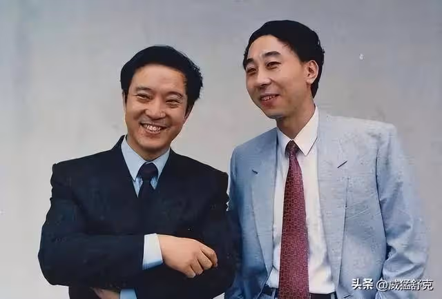 馮鞏強行玷污我,分手費也沒給我,馮鞏公司門口的陌生女子大喊道