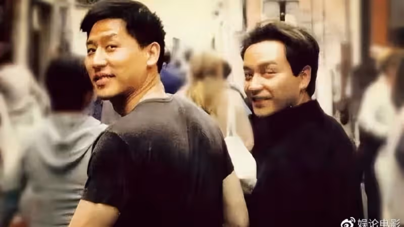 他又發文了，思念永不退場，張國榮唐鶴德世紀牽手的地方被曝光