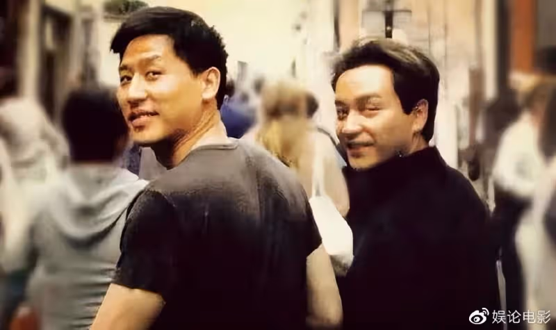 他又發文了，思念永不退場，張國榮唐鶴德世紀牽手的地方被曝光