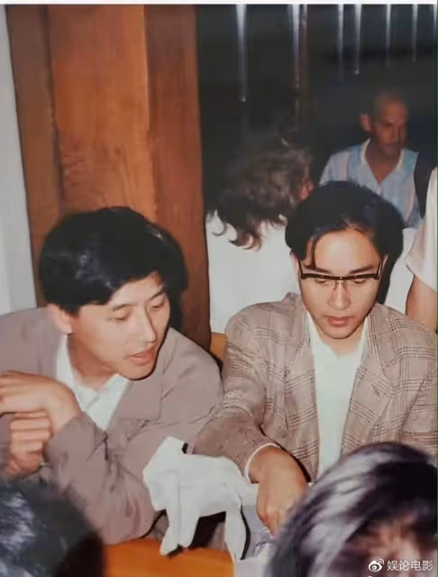他又發文了,思念永不退場,張國榮唐鶴德世紀牽手的地方被曝光