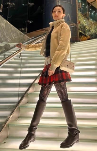 李嘉欣帶名媛姐妹樓頂聚餐，穿衣風格成為眾富豪姐妹的標杆