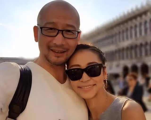 管虎梁靜離婚板上釘釘,鬧劇再升級