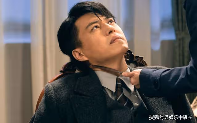 嚴刑拷打，槍林彈雨，靳東在《無間》中的爆發力，被震撼到了