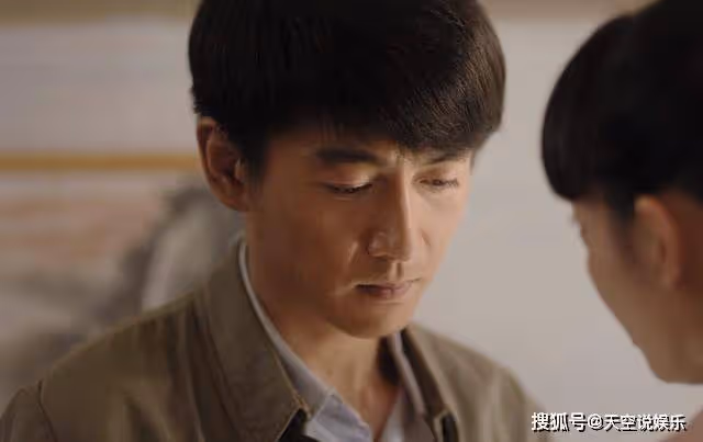 《人生之路》高加林與黃亞萍分手後，才知道他對巧珍的愛有多殘忍
