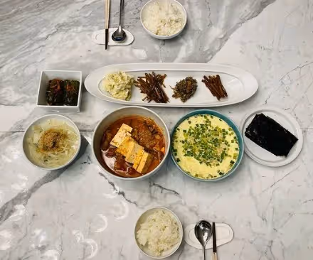 ❤迎接結婚1週年！孫藝珍公開隱藏版婚紗照 ，網曝玄彬抱兒餵奶好溫馨！