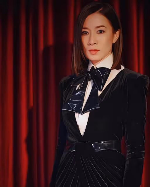 TVB視後回巢拍新劇氣場強大，主動教小花演戲，展現一姐地位