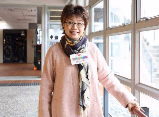 TVB老戲骨身價半億，簽下公司「苛刻續約」條件，理解公司做法