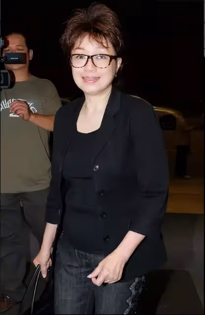 TVB老戲骨身價半億，簽下公司「苛刻續約」條件，理解公司做法