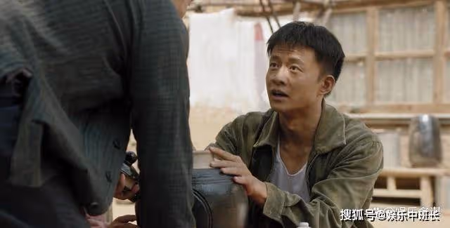 《人生之路》巧珍懷孕被全家寵上天，馬栓吃醋反被趕出房門：老婆，我錯了