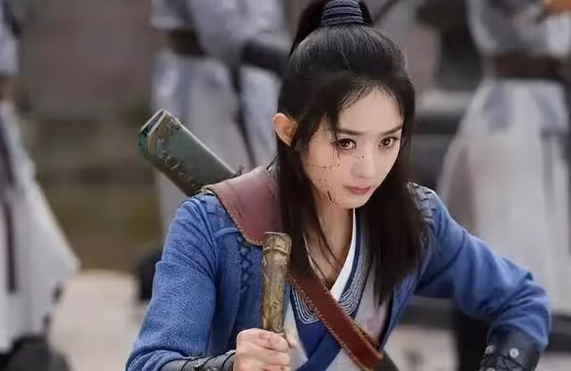 上海這一夜，讓我看清劉亦菲的清冷，這才是她被孤立的「根源」