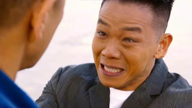 TVB知名男星演技炸裂,徒手搬120斤輪胎超拚命,滿身健碩肌肉搶鏡