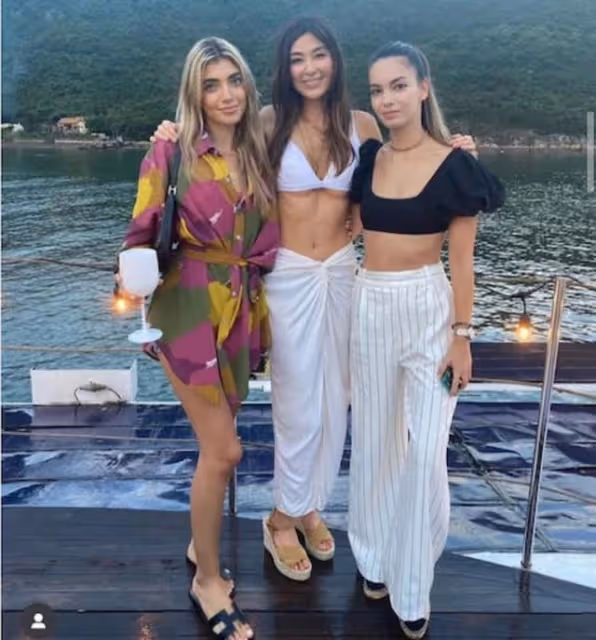 氣質佳!TVB金牌綠葉現身愛女攝影展,學歷高身材火辣卻無意入行