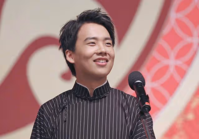 郭麒麟打臉了多少文盲明星,人民日報評:演員沒文化也敢上鏡嗎?