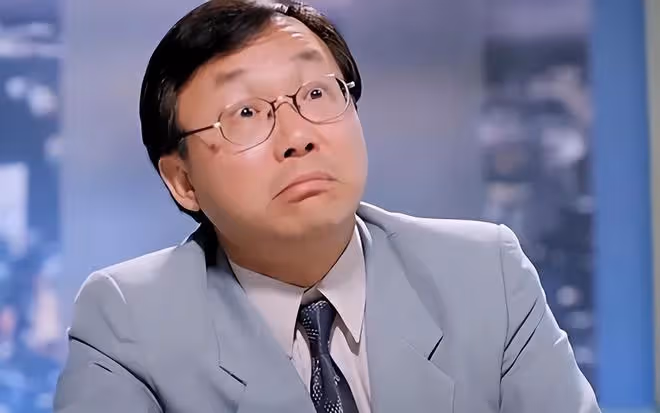 一眾港星喝酒聚會!80歲許冠文老當益壯,56歲葉子楣身材仍出眾