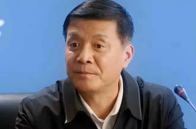 茹萍老公劉之冰60大壽!與演員兒子同框慶祝太開心,繼女發文表白