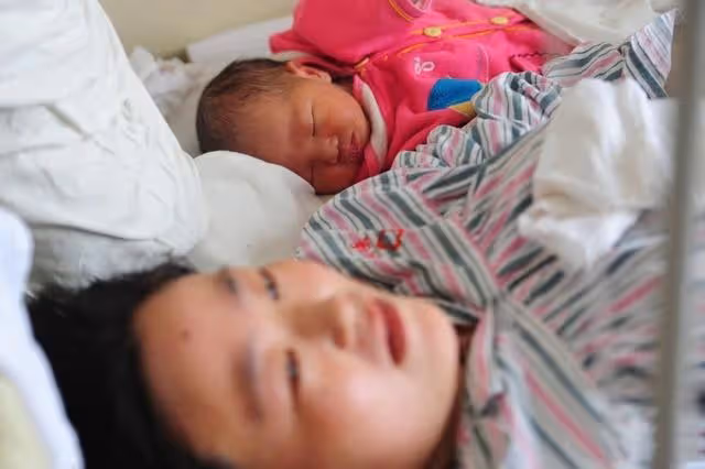「你坐月子期間是不是同房了?」產婦產後42天檢查被告知又懷孕了