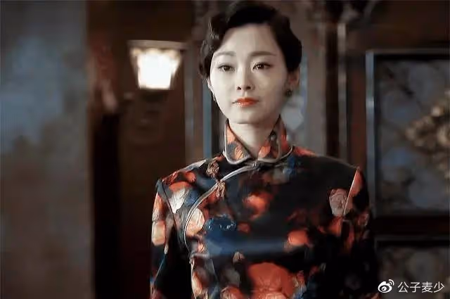 陳數的臀、宋軼的腰、倪妮的眼,穿上旗袍後的她們何止風情萬種?