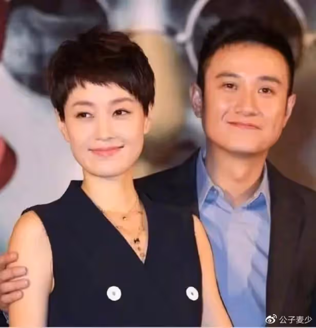 38歲文章健康引擔憂!滿頭白髮像個小老頭,馬伊琍變化卻不大