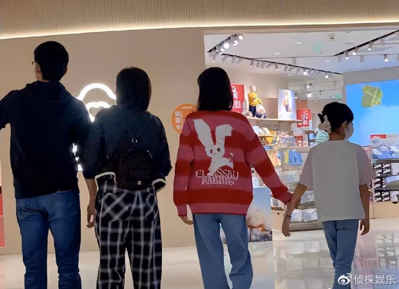 鮑蕾曬倆女兒盤串，小姐妹手法老練，陸毅靈魂發問：能好好學習嗎