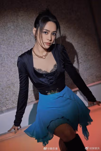 42歲阿嬌活動生圖,膚白貌美360度無死角,網友盛讚「女媧畢設」