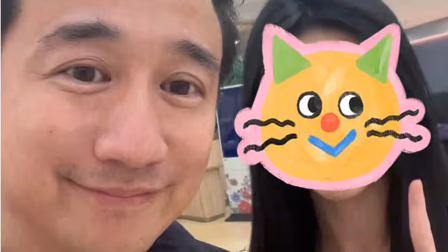 網友香港偶遇黃磊一家，稱讚孫莉高挑體態好，黃多多臉小乾淨漂亮