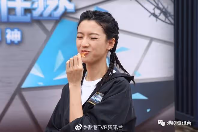 蔡思貝拍真人秀不怕醜態！未準備補送「男友」胡鴻鈞生日禮物