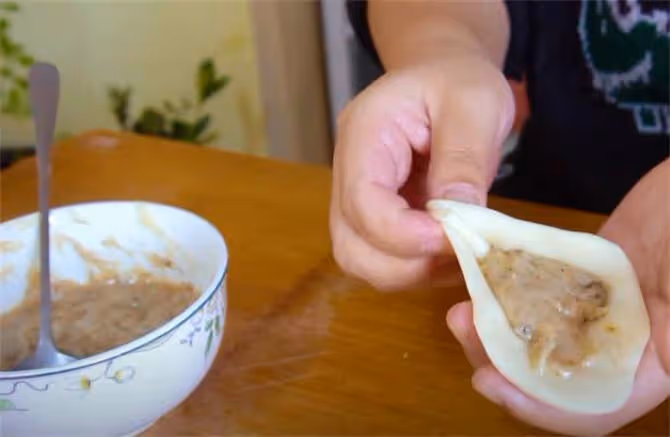 做燒餅時，用對油很關鍵，做法和訣竅都告訴你，酥而不膩