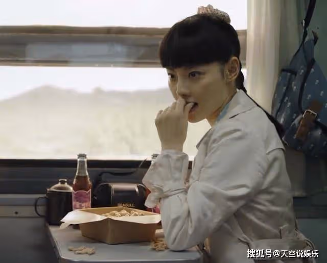 《人生之路》巧珍亞萍名聲被毀，最終選擇截然不同，人品比學識重要