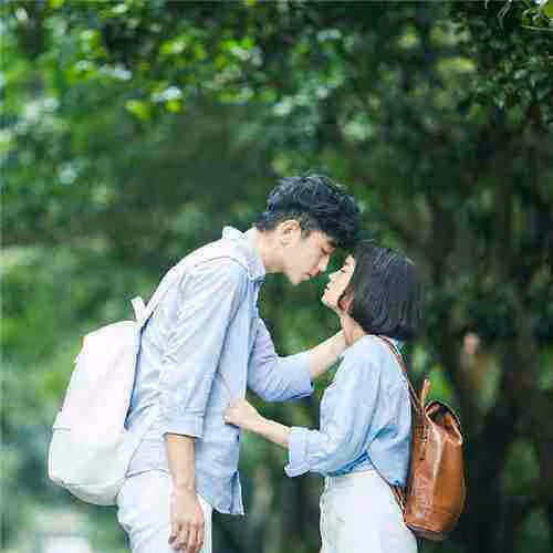 前妻結婚，我在酒店門口守了一天，她發來信息：愛過，祝你幸福！