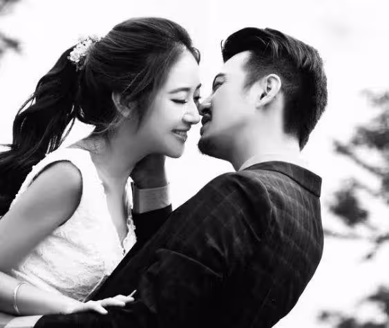 跟老公回老家過年,婆婆給我夾菜後做了一個動作,老公讓我滾!