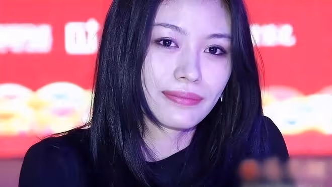 汪峰17歲女兒美得認不出!穿露臍裝熱舞顯成熟,高176有顏又有才