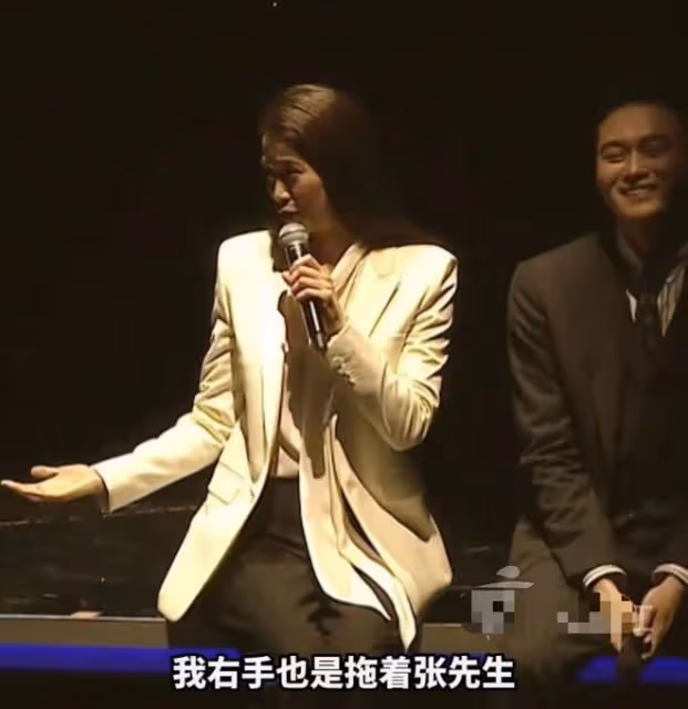 張國榮音樂會看點大全!2天王獻唱,眾星淚目,2000萬人在線追憶
