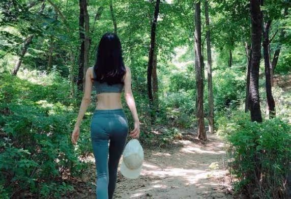 修身打底褲搭配，提臀和塑形，創造時尚的臀部和纖細美麗的雙腿！