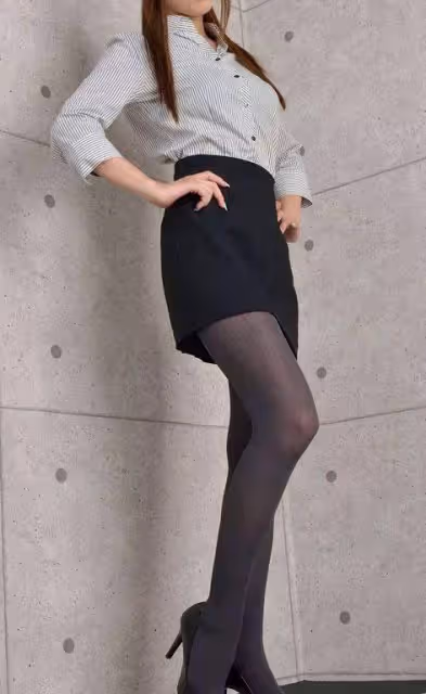 女人瘦不是問題， 臀部大才是重要的， 這樣才好穿衣