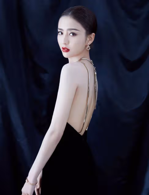 楊冪佟麗婭劉亦菲baby，四大美女同框，神仙打架現場