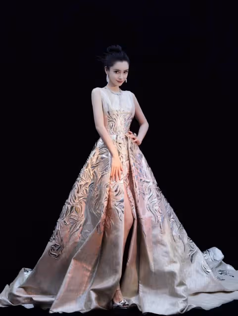 楊冪佟麗婭劉亦菲baby，四大美女同框，神仙打架現場
