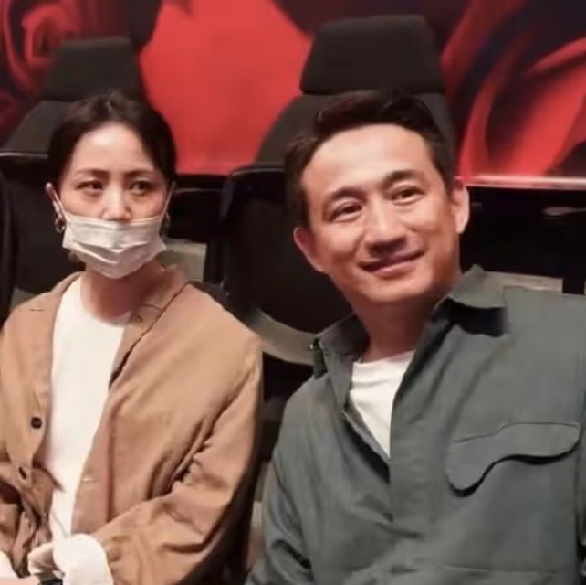 黃磊等人在張國榮紀念音樂會被偶遇,孫莉眼眶泛紅,梅婷衰老明顯
