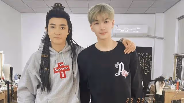 畢瑩主動退出?張丹峰洪欣合體直播,出軌也不離婚,背後原因曝光
