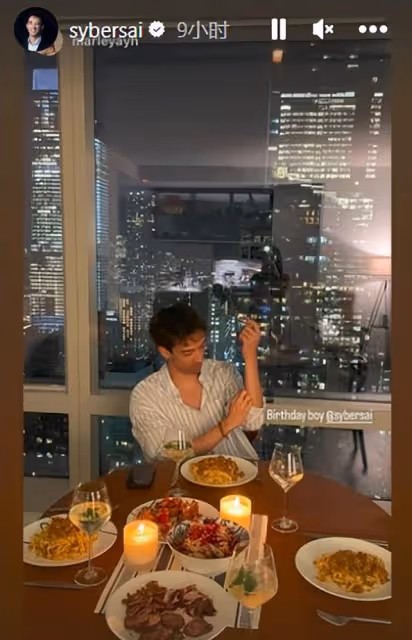韋唯大兒子吃燭光晚餐慶生!肌肉壯碩與美女相擁,二弟鬍子拉碴
