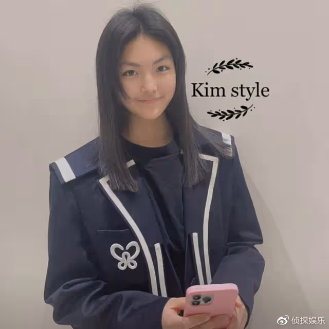 李湘女兒王詩齡變回黑長直,新造型清純甜美,和爸爸王岳倫長超像