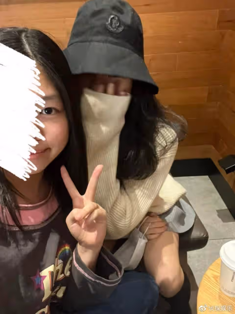 李湘女兒王詩齡變回黑長直,新造型清純甜美,和爸爸王岳倫長超像