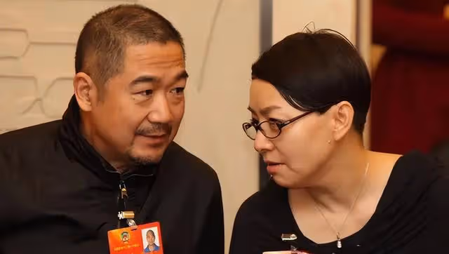 宋丹丹攜三婚老公深夜聚會!男方頭髮花白顯老,張國立鄧婕狀態好