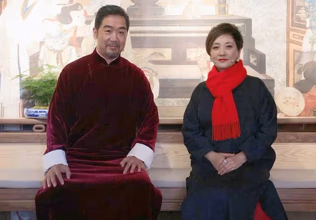 宋丹丹攜三婚老公深夜聚會!男方頭髮花白顯老,張國立鄧婕狀態好